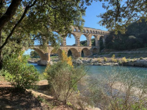 Maison de ville Pont du Gard centre historique, Remoulins